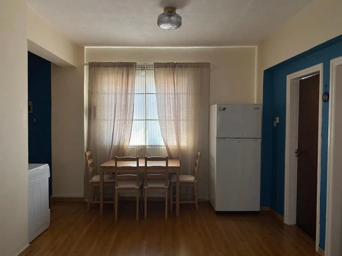 Lovely , Cozy , Modern Seaside Apartment Larnaca