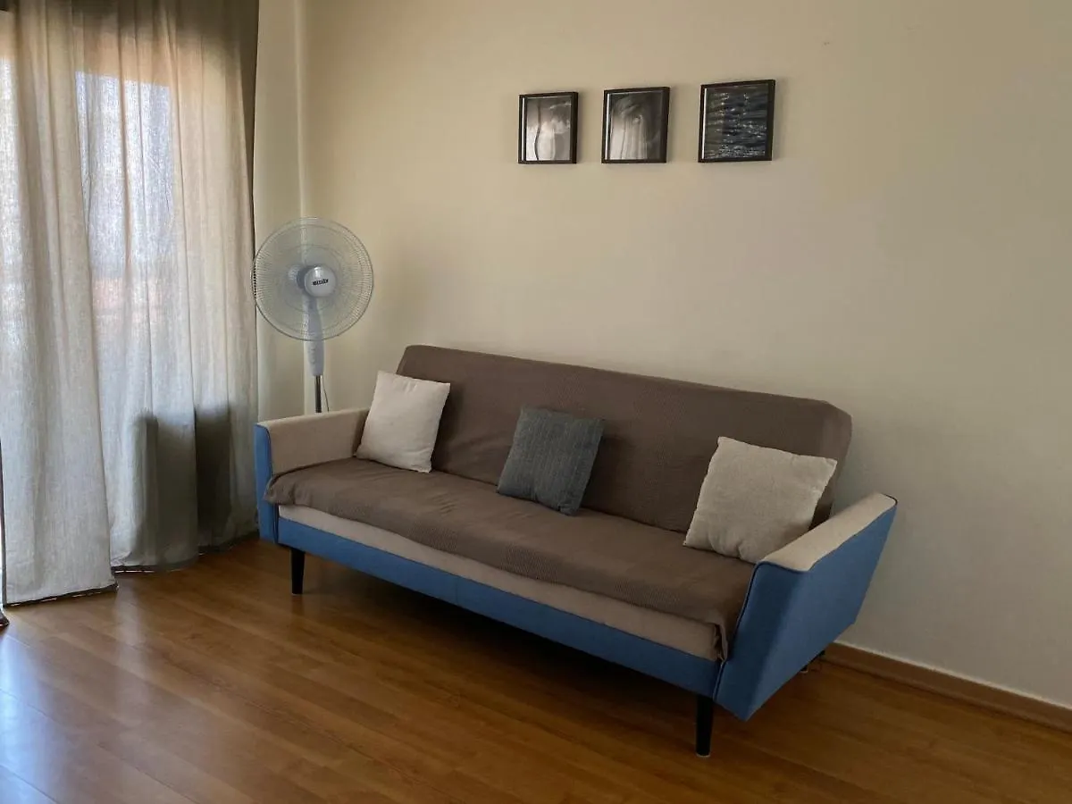 Lovely , Cozy , Modern Seaside Apartment Larnaca